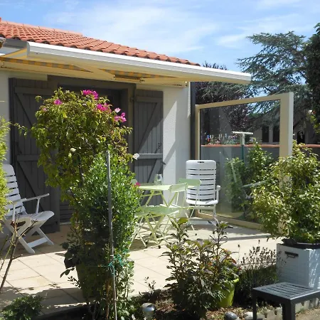 فندق مبيت وإفطار D'hotes Aux Sables D'olonne Château-dʼOlonne