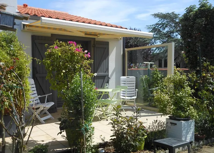 فندق مبيت وإفطار D'hotes Aux Sables D'olonne Château-dʼOlonne