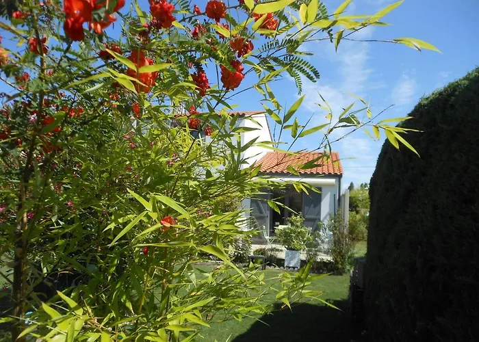 D'hotes Aux Sables D'olonne Bed & Breakfast